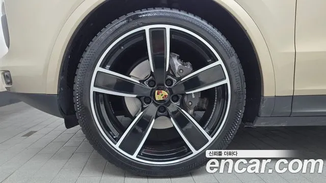 Porsche Cayenne 2019 thumb 5