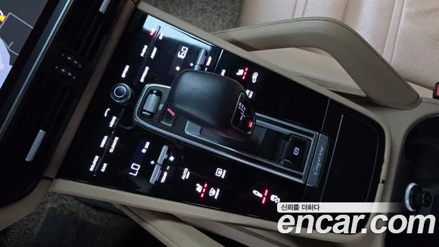 Porsche Cayenne 2019 thumb 9