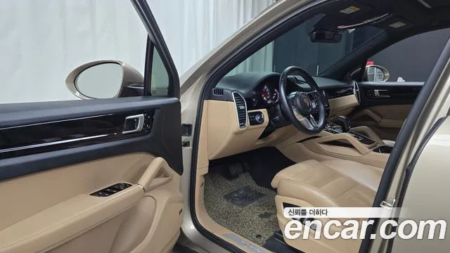 Porsche Cayenne 2019 thumb 10