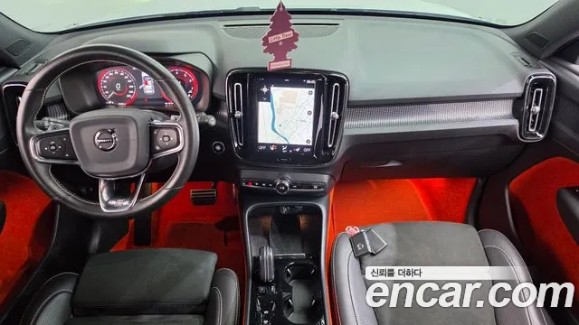 Volvo XC40 2019 thumb 7