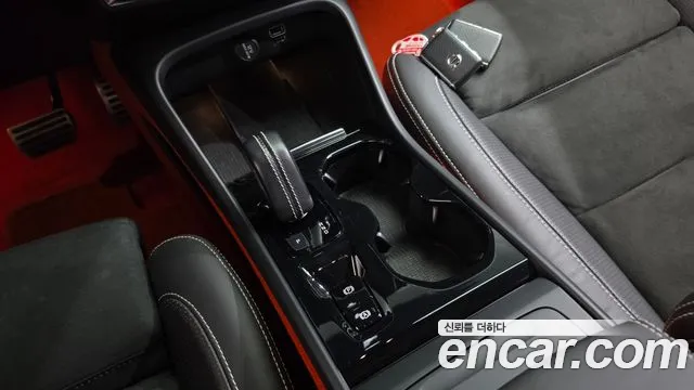 Volvo XC40 2019 thumb 9
