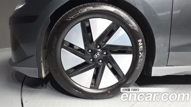 Hyundai IONIQ 6 2024 thumb 4