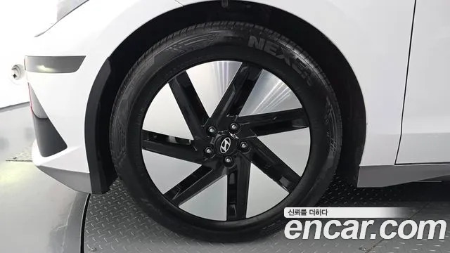 Hyundai IONIQ 6 2024 thumb 4