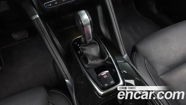 Renault-KoreaSamsung Koleos 2018 thumb 9