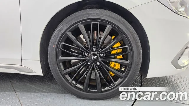 Hyundai Grandeur 2017 thumb 5