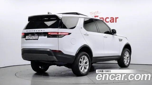 Land Rover Discovery 2019 thumb 2