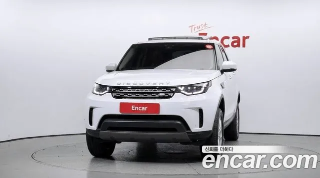 Land Rover Discovery 2019 thumb 3