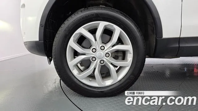 Land Rover Discovery 2019 thumb 5