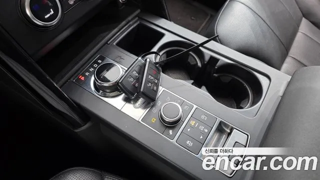 Land Rover Discovery 2019 thumb 9