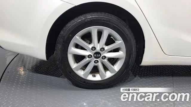 Kia K3 2017 thumb 5