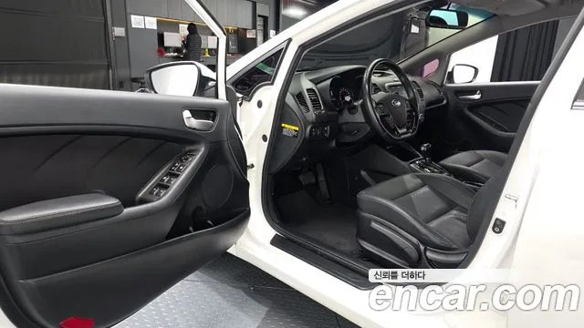 Kia K3 2017 thumb 10
