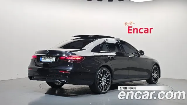 Mercedes-Benz E-Класс 2022 thumb 2