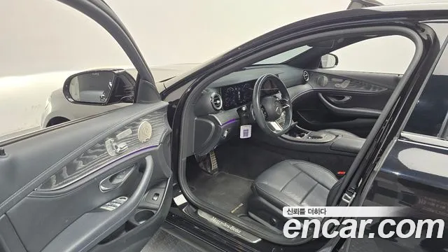 Mercedes-Benz E-Класс 2022 thumb 10