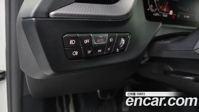 BMW 1-Series 2023 thumb 12