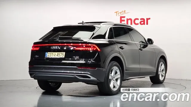 Audi Q8 2022 thumb 2