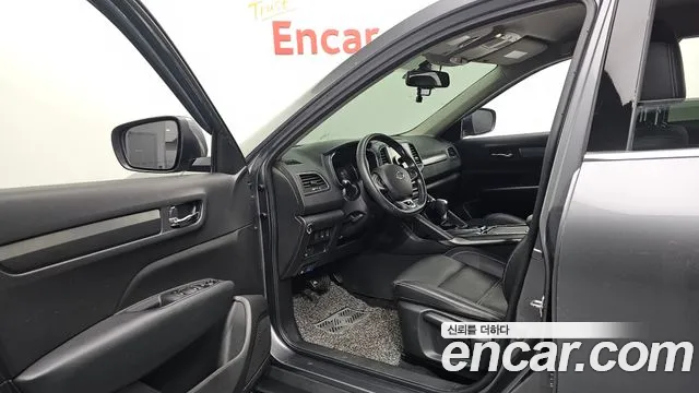 Renault-KoreaSamsung Koleos 2019 thumb 10