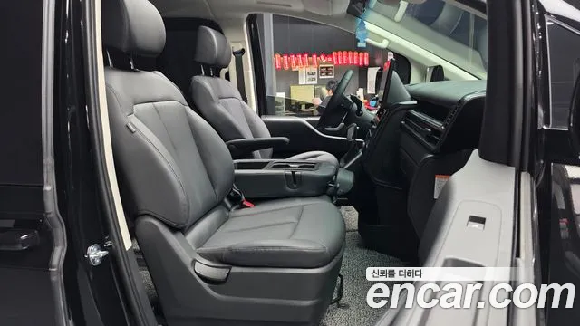 Hyundai Staria 2026 thumb 10