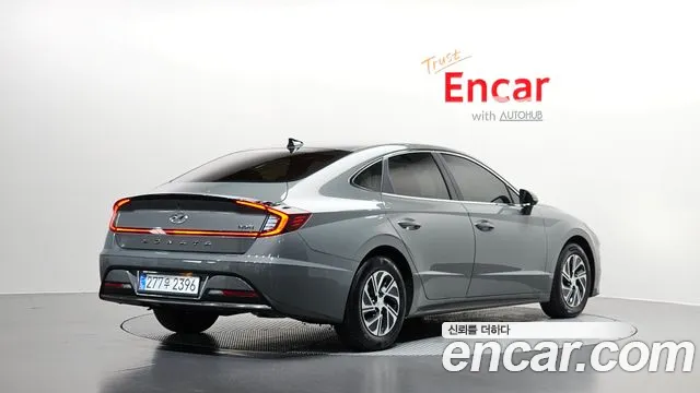 Hyundai Sonata 2022 thumb 2