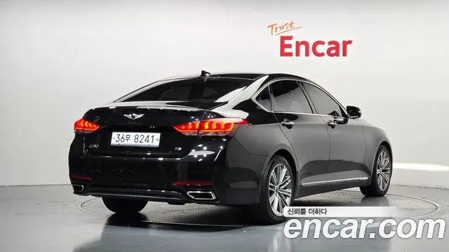 Genesis G80 2017 thumb 2