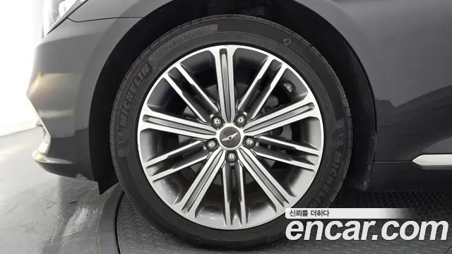 Genesis G80 2017 thumb 5
