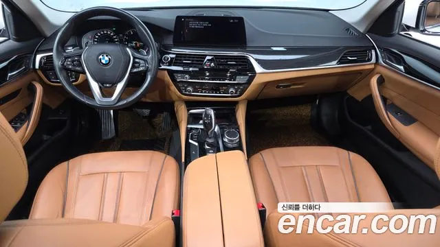 BMW 5-Series 2017 thumb 7