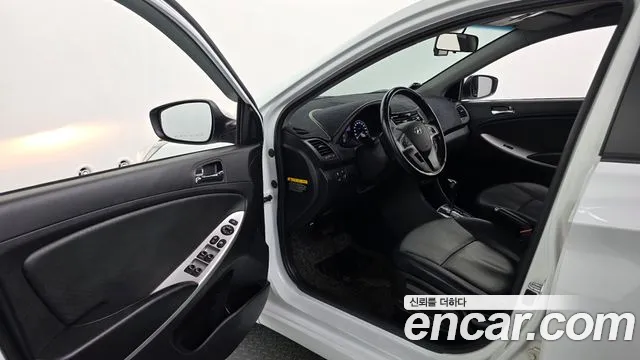 Hyundai Accent 2014 thumb 10