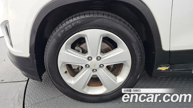 ChevroletGMDaewoo Tracker 2015 thumb 5