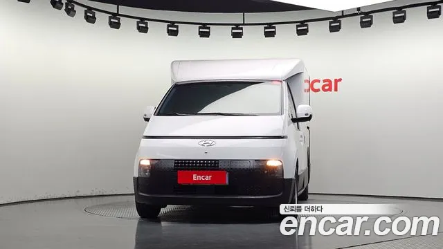 Hyundai Staria 2024 thumb 3
