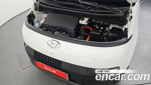 Hyundai Staria 2024 thumb 6