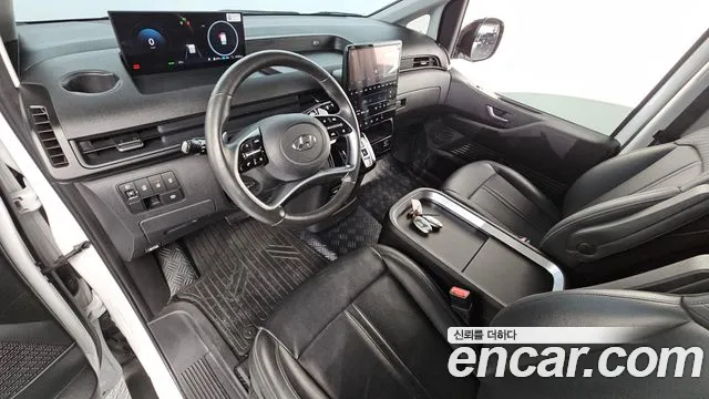 Hyundai Staria 2024 thumb 7
