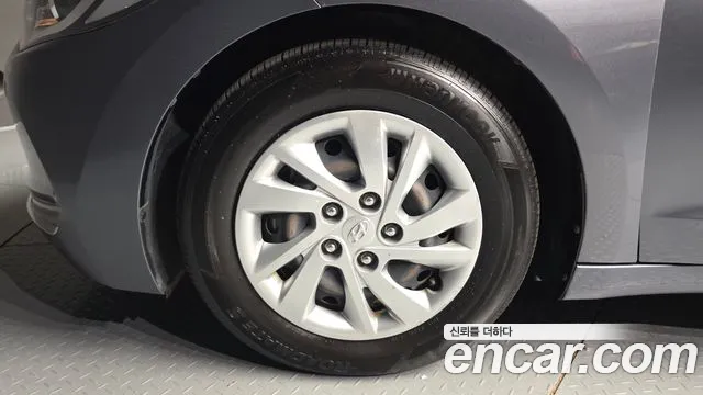 Hyundai Avante 2017 thumb 5