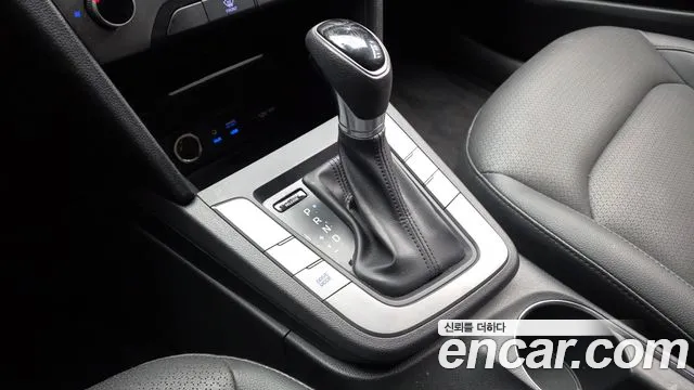 Hyundai Avante 2017 thumb 9