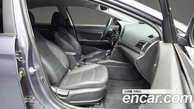 Hyundai Avante 2017 thumb 11