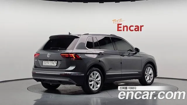 Volkswagen Tiguan 2020 thumb 2