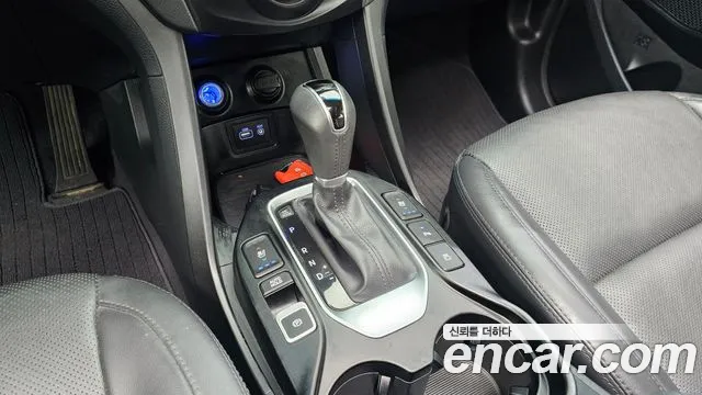 Hyundai Santa Fe 2015 thumb 9