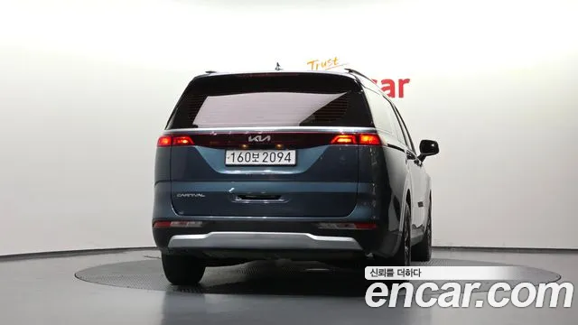 Kia Carnival 2022 thumb 4