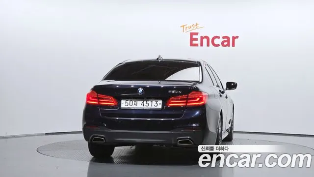 BMW 5-Series 2017 thumb 4