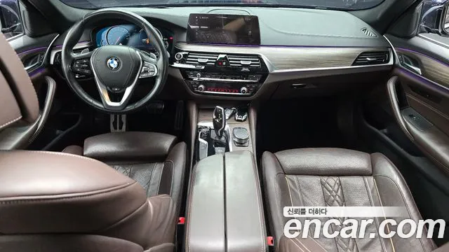 BMW 5-Series 2017 thumb 7