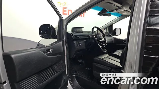 Hyundai Staria 2021 thumb 10