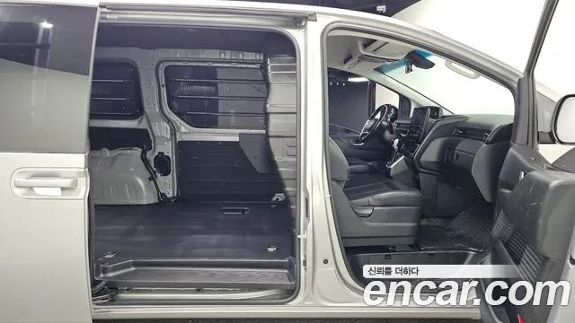 Hyundai Staria 2021 thumb 12