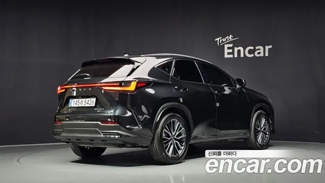 Lexus NX 2025 thumb 2