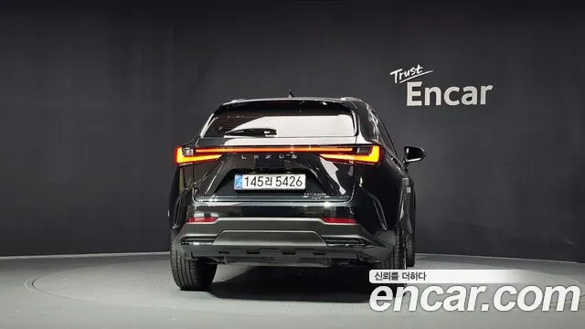 Lexus NX 2025 thumb 4