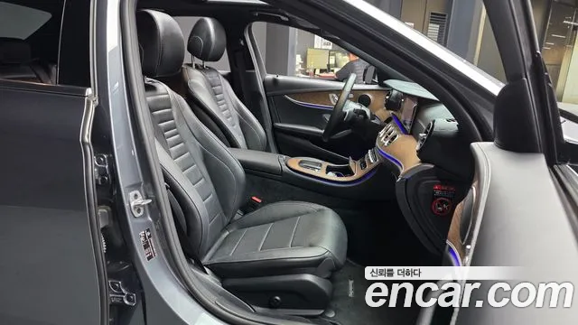 Mercedes-Benz E-Класс 2022 thumb 10