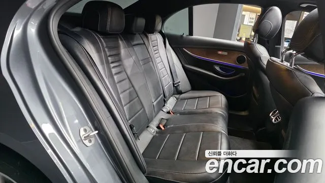 Mercedes-Benz E-Класс 2022 thumb 11
