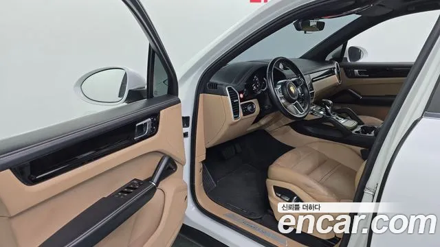 Porsche Cayenne 2020 thumb 10