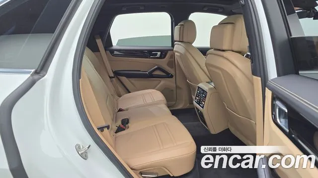 Porsche Cayenne 2020 thumb 11