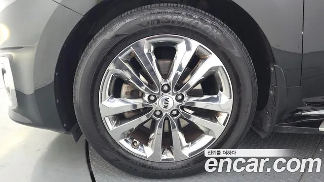 Kia Carnival 2016 thumb 5