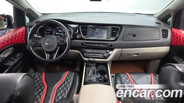 Kia Carnival 2016 thumb 7