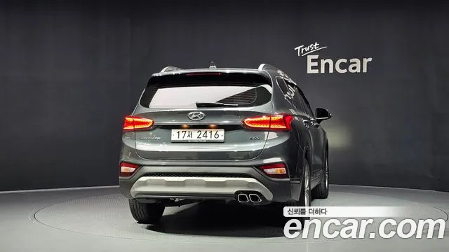 Hyundai Santa Fe 2018 thumb 4