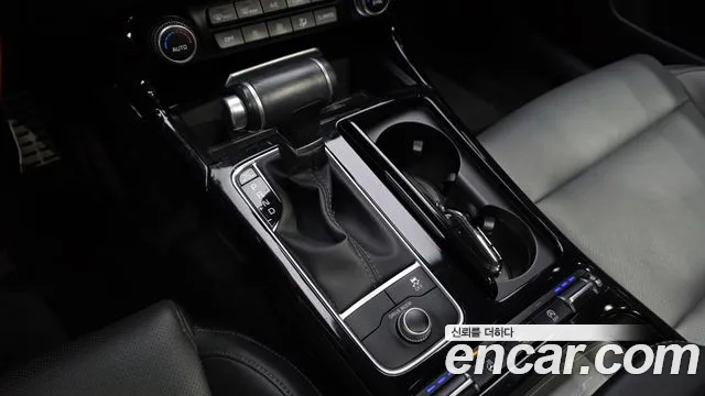 Kia Stinger 2017 thumb 9
